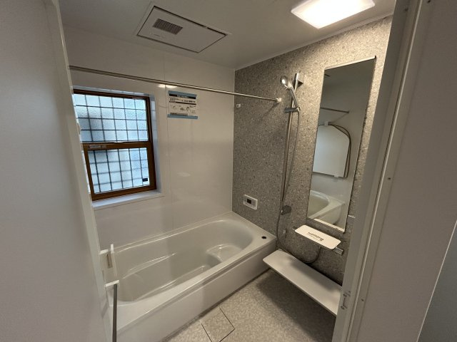 明石市西明石町3丁目新築戸建の浴室