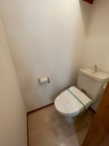 プチメゾンＫＭのトイレ|シンプルで使いやすいトイレです