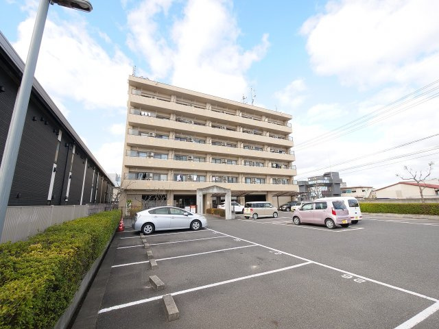 Precious-Kの駐車場