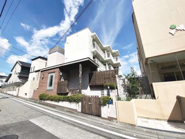 ビオレータ宝塚の外観パース|こちら、外観パースです