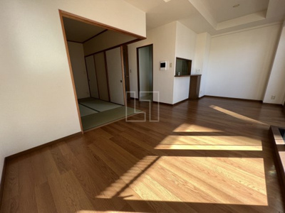 【居間・リビング】 | フロンティアタワー難波EAST | グランソレイユ日本橋　リビング・ダイニングスペース