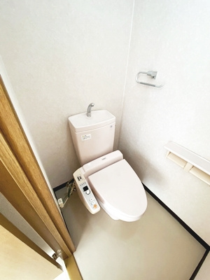 ビオレータ宝塚のトイレ|落ち着いた色調のトイレです