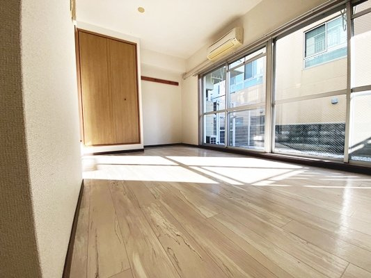 ビオレータ宝塚の居間・リビング|居間です