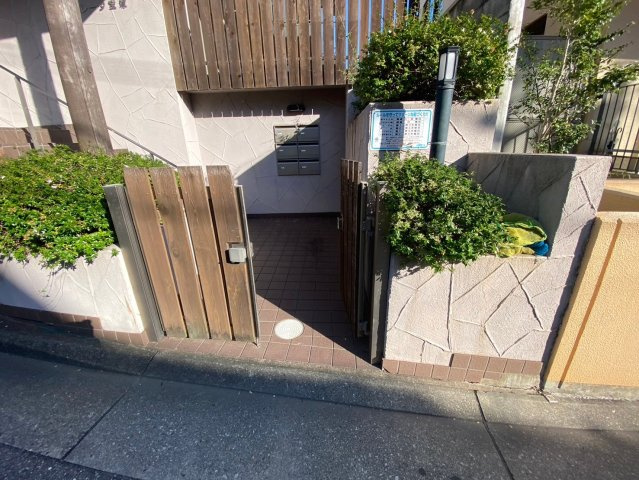 ビオレータ宝塚のエントランス|清潔なエントランスです