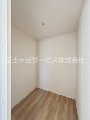 【収納】 | 沼津市大岡 31期 新築一戸建て | 2帖のウォークインクローゼットです