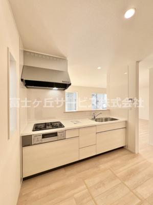 【キッチン】 | 沼津市大岡 31期 新築一戸建て | キッチンでお料理をお楽しみください