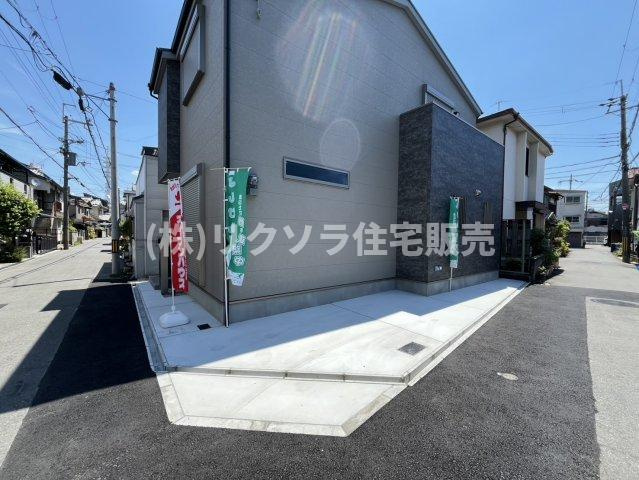 昭栄町　新築一戸建ての駐車場|1台駐車可能
■物件内覧・資金計画相談・住宅ローン相談、リフォーム相談、お問合せ受付中■
※当日・翌日のご内覧、ご相談はお電話でのお問合せがスムーズです！