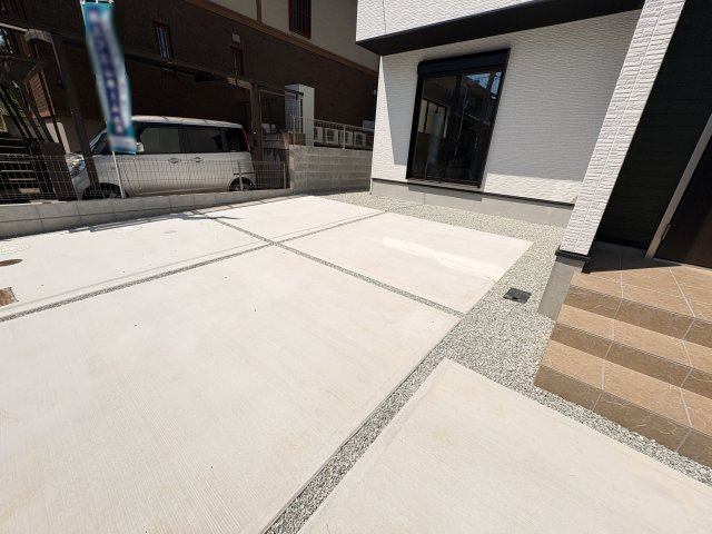 明石市大久保町高丘５丁目新築戸建２号棟の駐車場