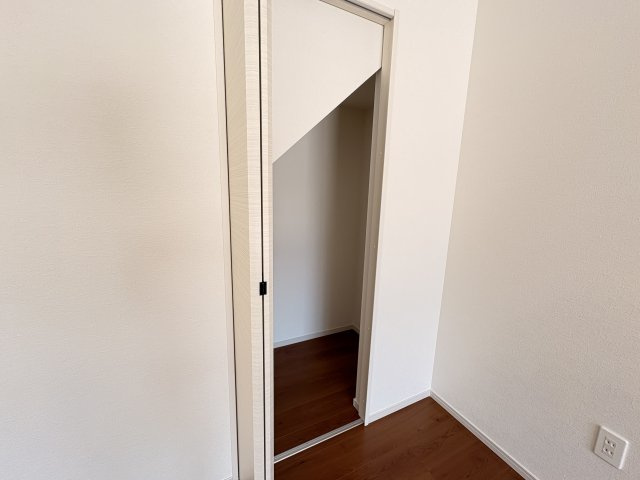 明石市大久保町高丘５丁目新築戸建２号棟の収納