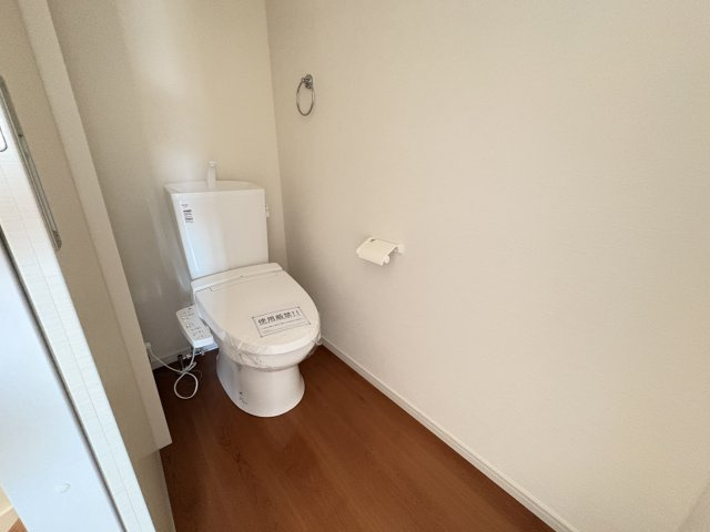 明石市大久保町高丘５丁目新築戸建２号棟のトイレ