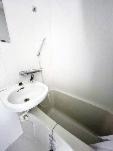 カーサブランコの洗面所|ゆったり過ごせるお風呂です