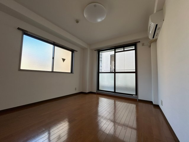 エルロン２１の居間・リビング|使いやすい居間です