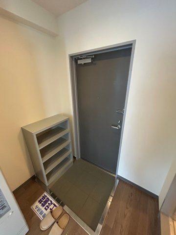 エルロン２１の玄関|収納もある玄関です