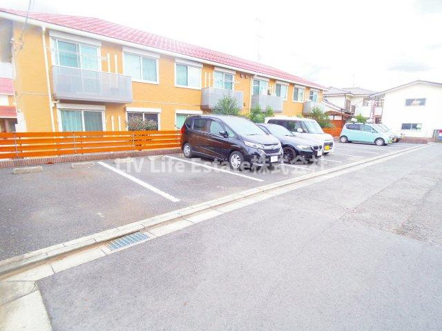 ヴァンベールⅢ(ヴアンベールスリー)の駐車場