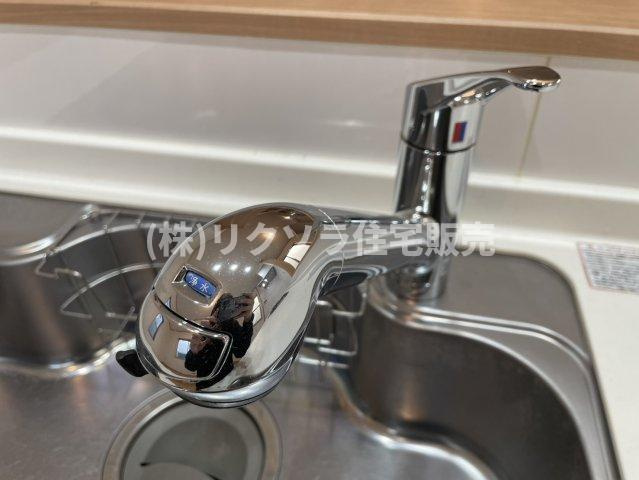 池田旭町　中古一戸建ての設備|浄水器付き水栓
■物件内覧・資金計画相談・住宅ローン相談、リフォーム相談、お問合せ受付中■
※当日・翌日のご内覧、ご相談はお電話でのお問合せがスムーズです！