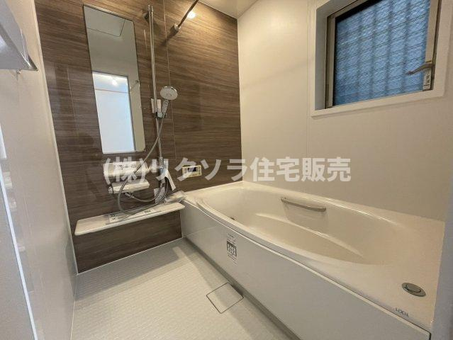 池田旭町　中古一戸建ての浴室|浴室乾燥機付き
■物件内覧・資金計画相談・住宅ローン相談、リフォーム相談、お問合せ受付中■
※当日・翌日のご内覧、ご相談はお電話でのお問合せがスムーズです！