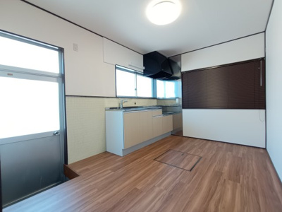 【居間・リビング】 | 衣笠ハイツ