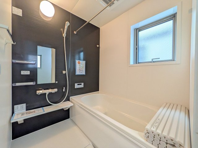 八王子市　富士見町　新築一戸建て　５期の浴室|～のびのびくつろげるバスルーム　１日の締めくくりに癒やしのバスタイムを～