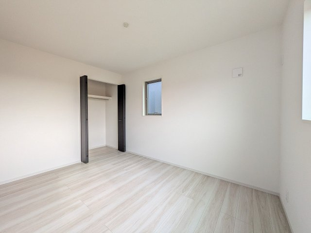 八王子市　富士見町　新築一戸建て　５期の収納|～収納力の高いクローゼット完備～