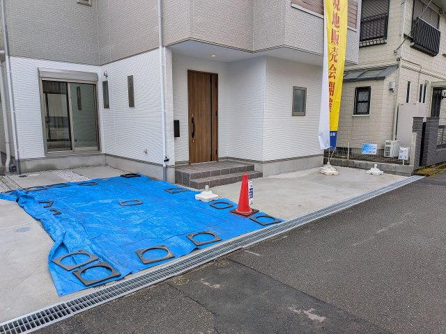 八王子市　富士見町　新築一戸建て　５期の駐車場|～L字型に2台駐車可能カースペース～