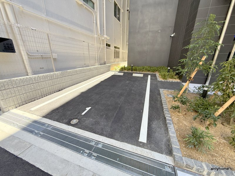 セレニテ日本橋エクラ　仲介手数料無料の駐車場
