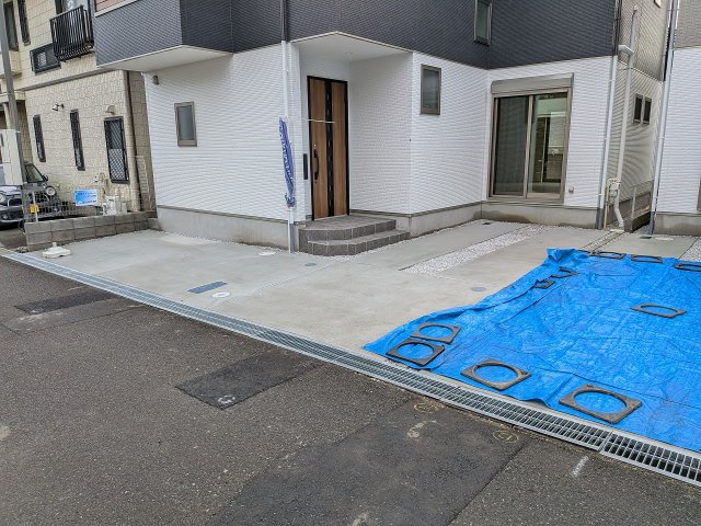八王子市　富士見町　新築一戸建て　５期の駐車場|～L字型に2台駐車可能カースペース～