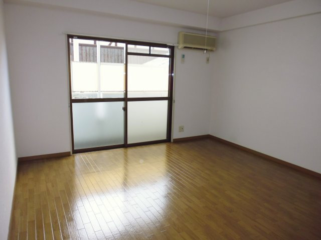 セルサス大道壱番館の洋室