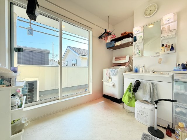 【太陽光付き】那珂郡東海村大字須和間オール電化住宅の独立洗面台