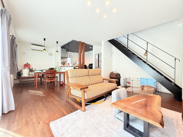 【太陽光付き】那珂郡東海村大字須和間オール電化住宅の居間・リビング