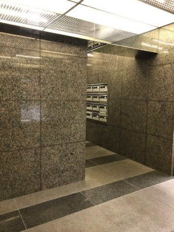 溜池山王葵ビルのエントランス