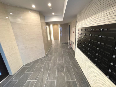 【エントランス】 | ディアレイシャス横浜吉野町