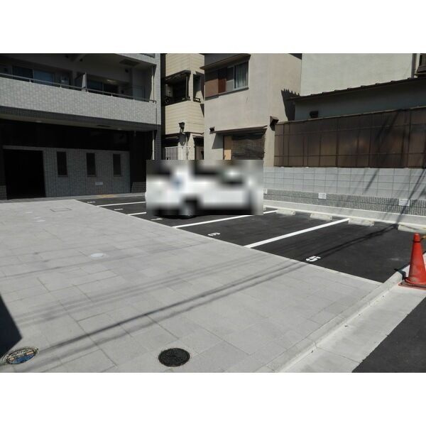 Lexella西吹田の駐車場