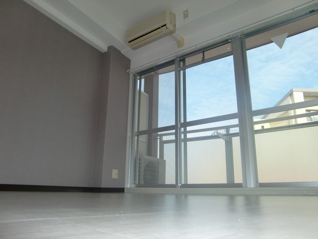 クラリティ王子の洋室