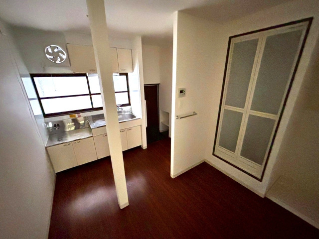 涼和荘のキッチン|コンパクトなキッチンで掃除もラクラク