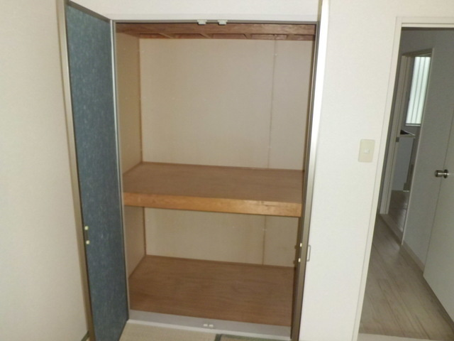 ハイツ赤坂 Bの収納