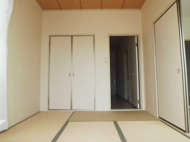 ハイツ赤坂 Bの居間・リビング