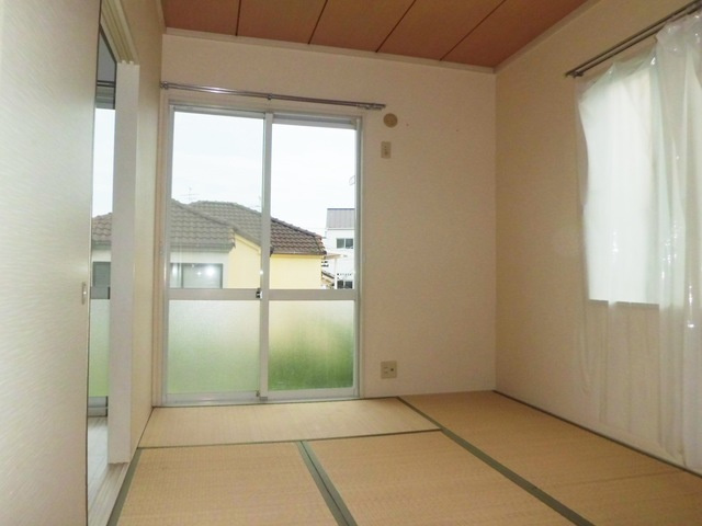 ハイツ赤坂 Bの居間・リビング