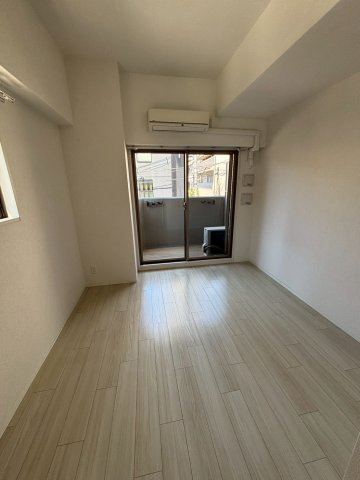 大阪市福島区福島４丁目の賃貸マンションの居間・リビング