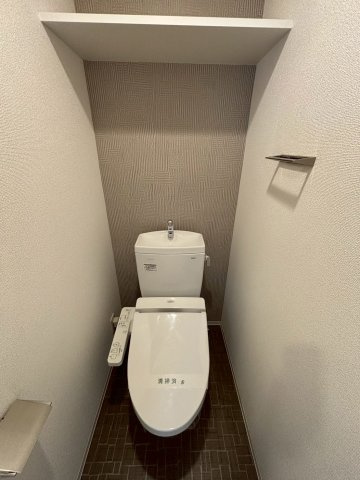 大阪市福島区福島４丁目の賃貸マンションのトイレ