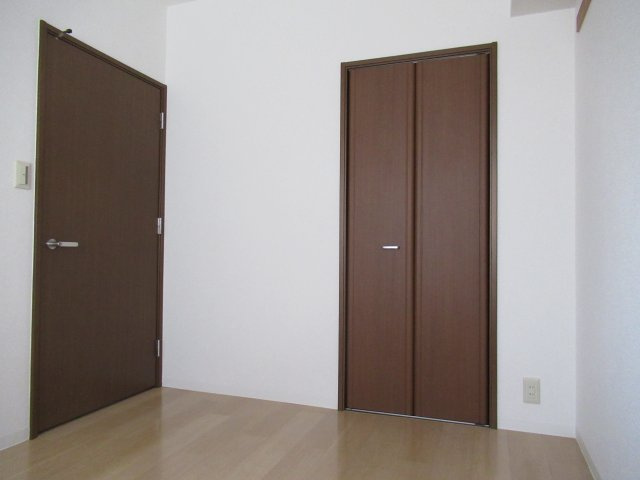 シティコート住吉本町３ＬＤＫの洋室|北側の洋室です