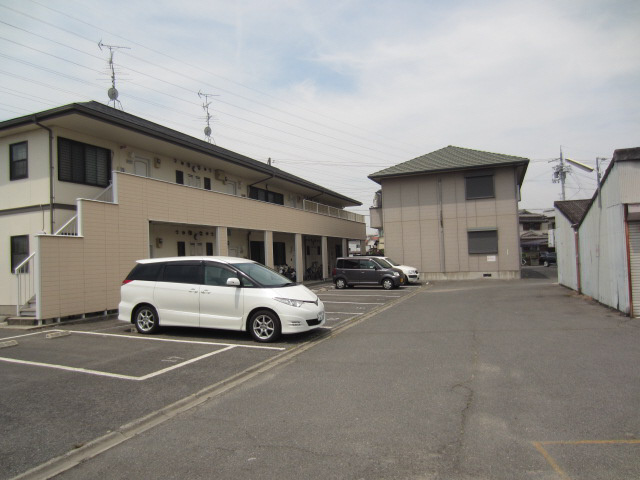 【駐車場】