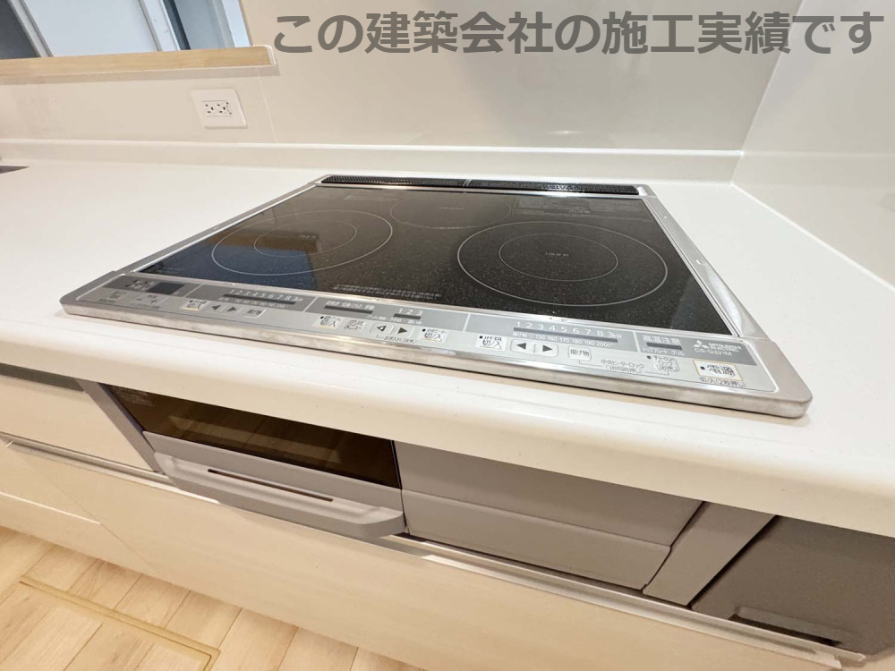 耐震+制震の家：住宅性能取得物件 手崎町 1号棟のキッチン|安全安心IHクッキングヒーター
お手入れ楽々！