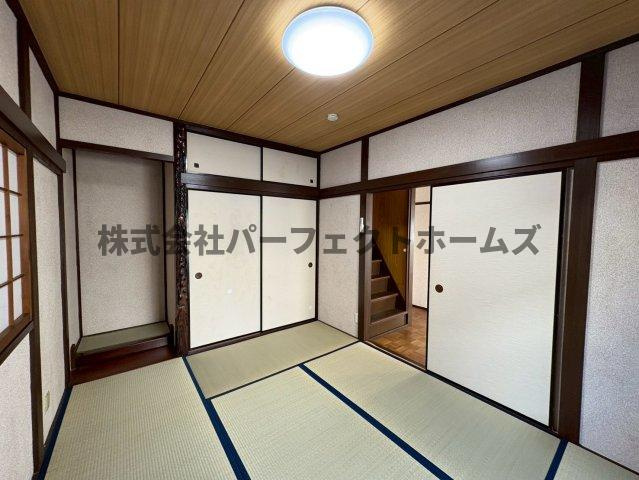 長尾家具町4丁目戸建　賃貸の和室|柔らかい畳が心地よい和室