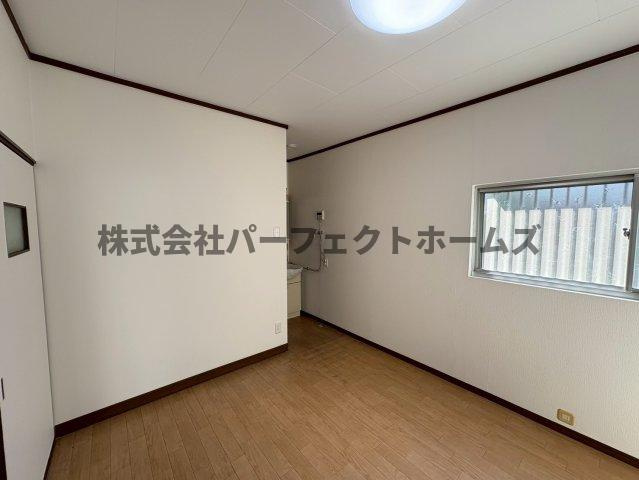 長尾家具町4丁目戸建　賃貸の居間・リビング|ゆったりとした居間です