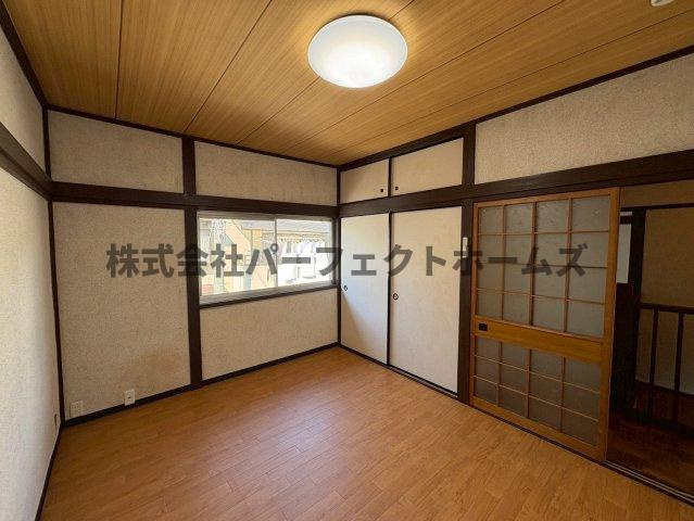 長尾家具町4丁目戸建　賃貸の洋室|明るい洋室です