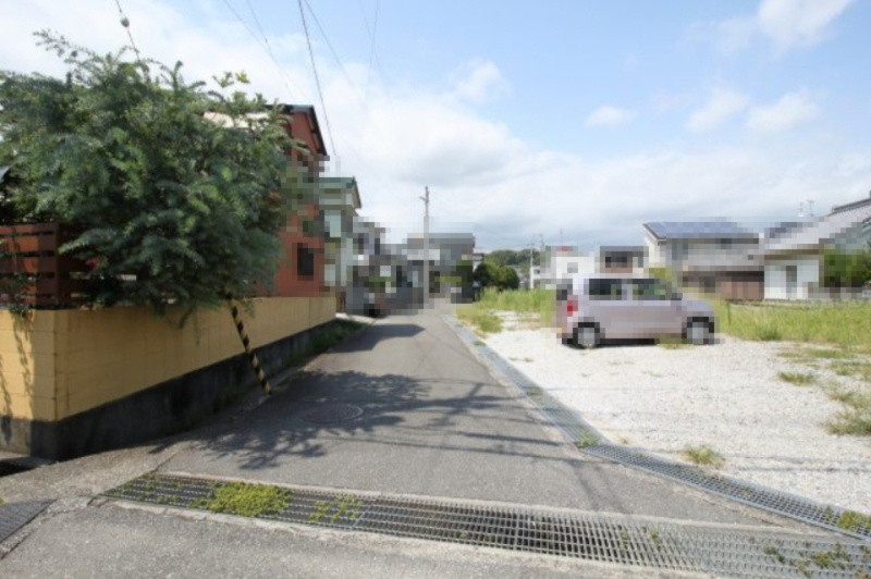 介良乙　新築戸建　4号棟（全4区画）の前面道路含む現地写真