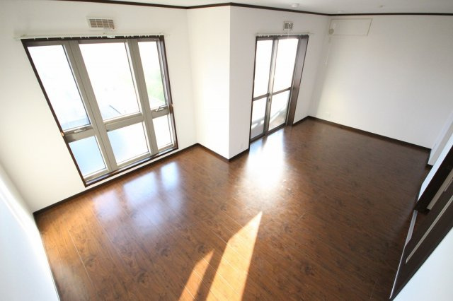 ルーチェの居間・リビング|※お部屋により仕様が異なる場合があります※