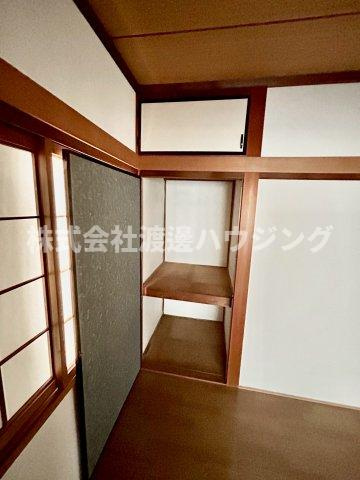 野崎2丁目一戸建の収納