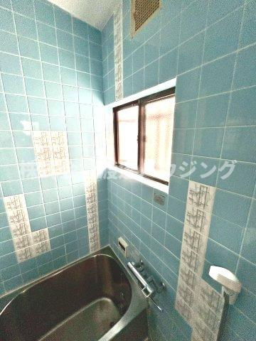 野崎2丁目一戸建のその他|浴室にも窓ございます