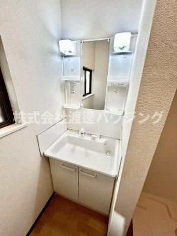 野崎2丁目一戸建の洗面所